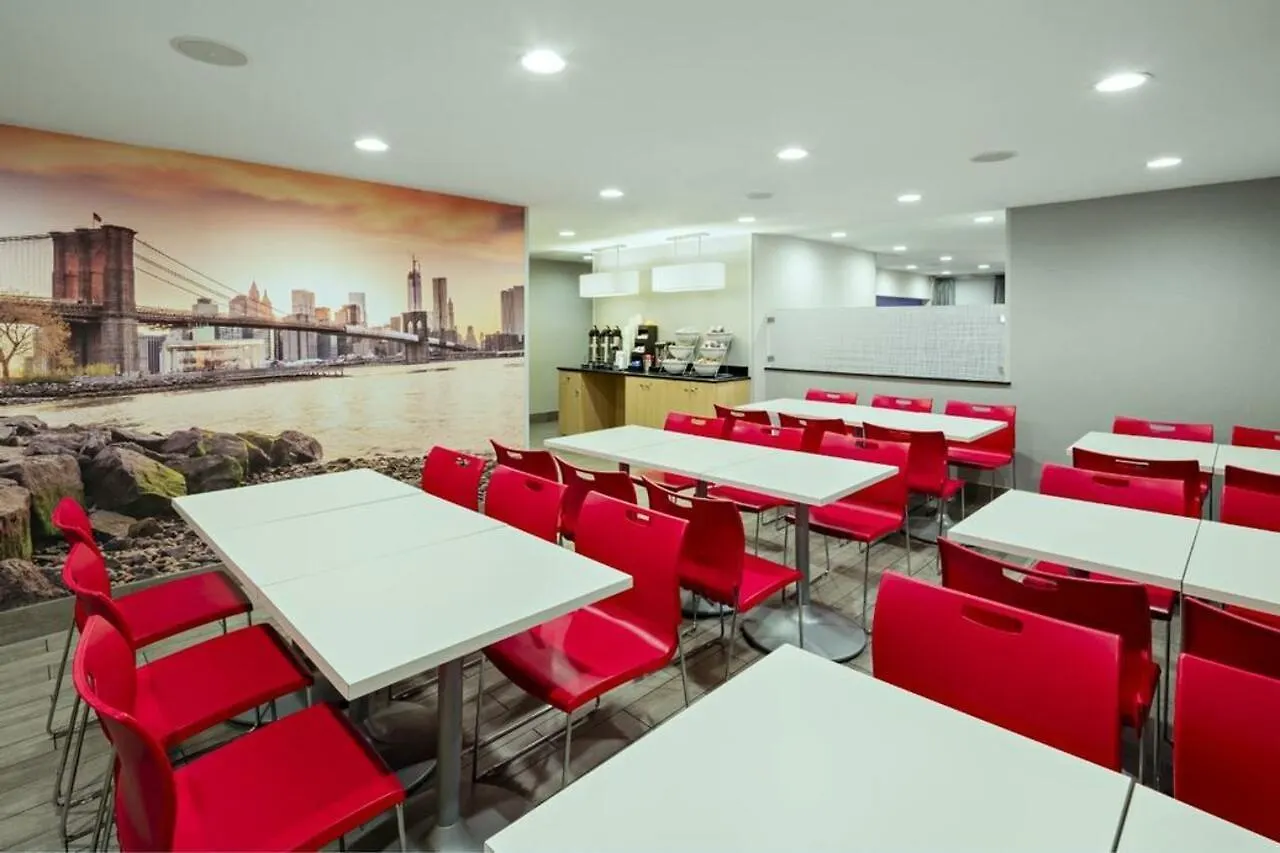 Red Lion Inn And Suites Brooklyn New York