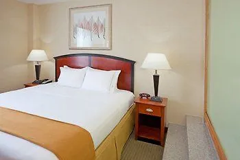 Red Lion Inn And Suites Brooklyn New York