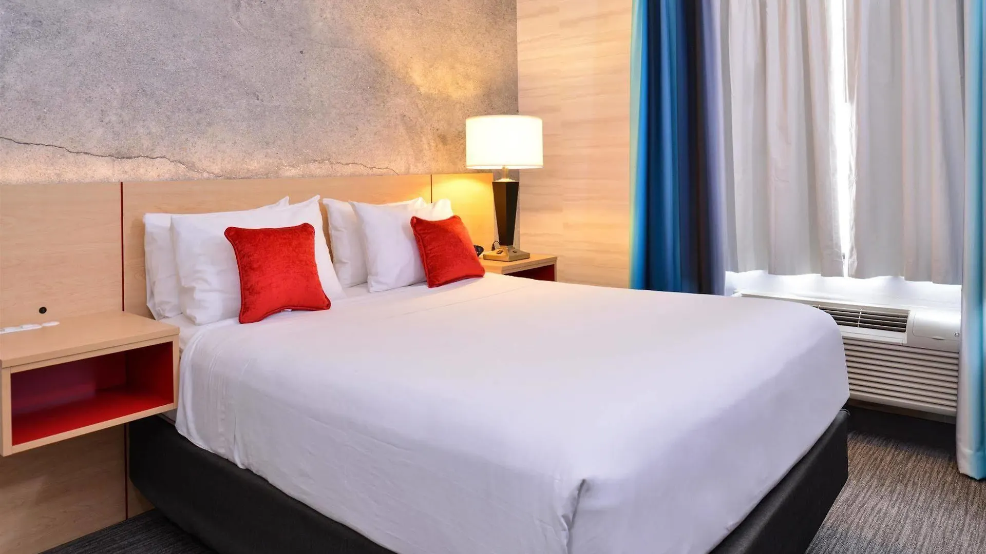 Red Lion Inn And Suites Brooklyn New York Otel