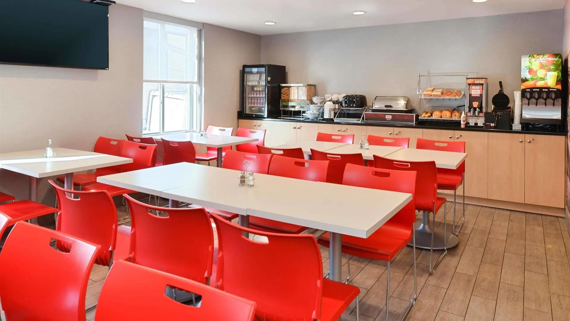 Red Lion Inn And Suites Brooklyn New York Otel