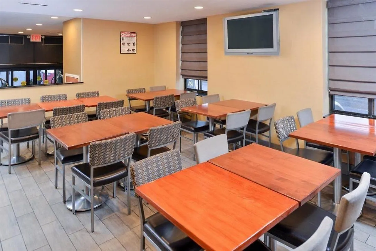 Red Lion Inn And Suites Brooklyn New York Hotel