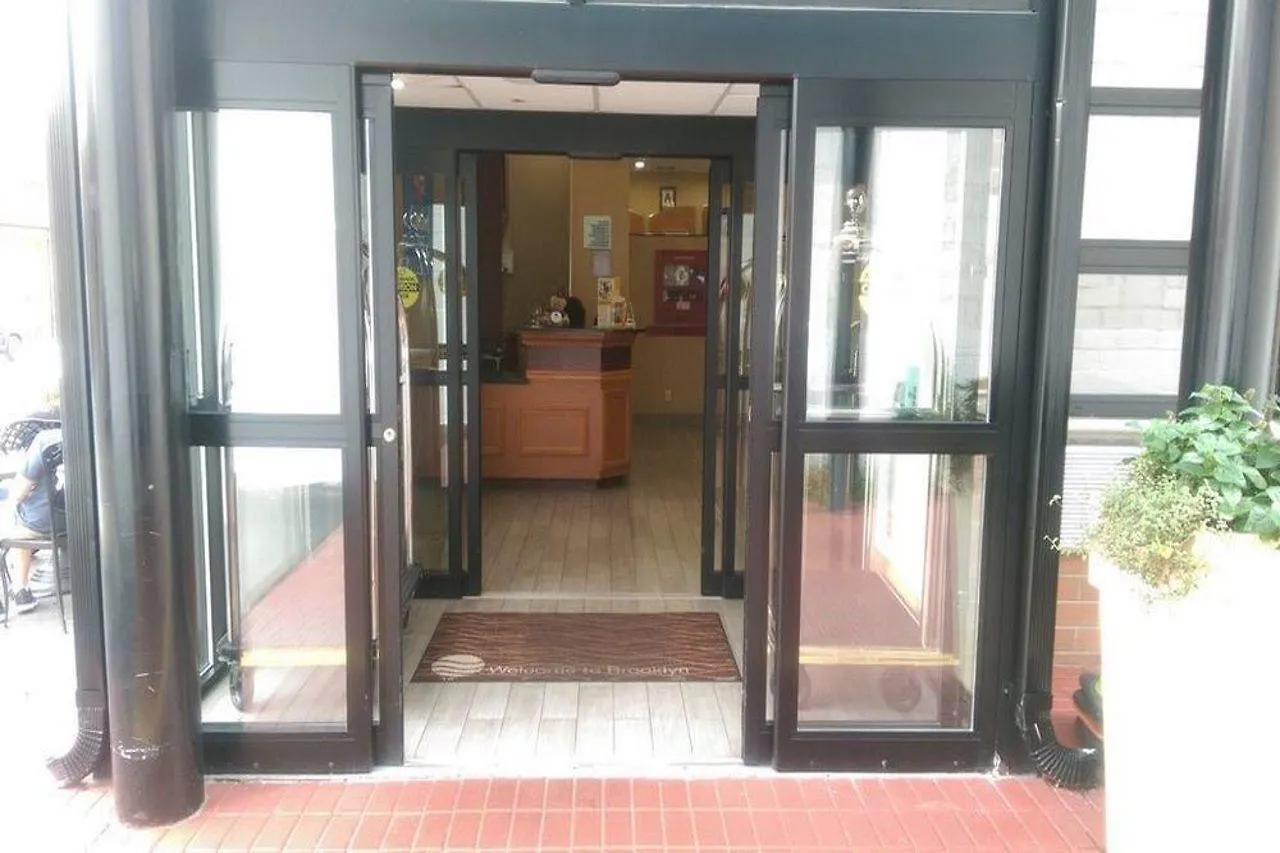 Red Lion Inn And Suites Brooklyn New York Hotel