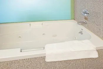 Hotel Red Lion Inn And Suites Brooklyn New York