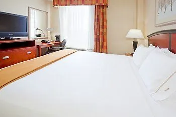 Red Lion Inn And Suites Brooklyn New York Hotel