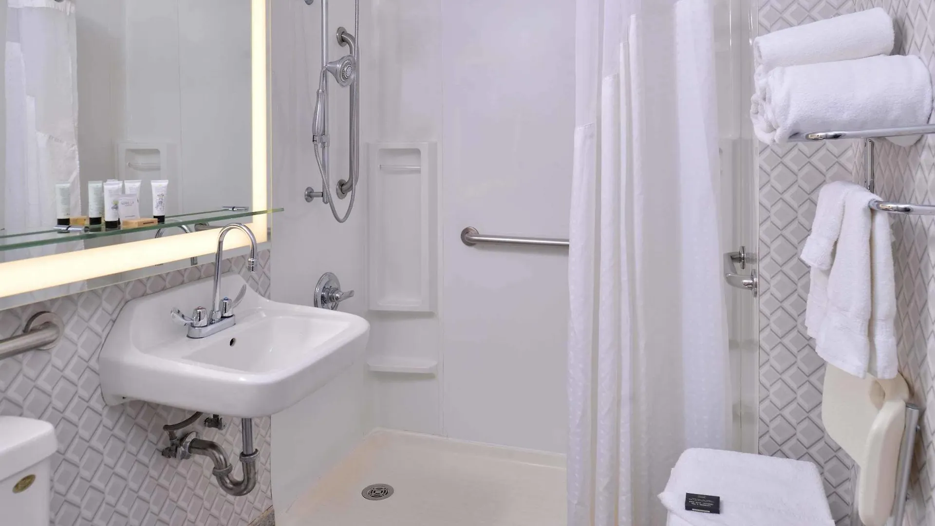 *** Hotel Red Lion Inn And Suites Brooklyn New York United States